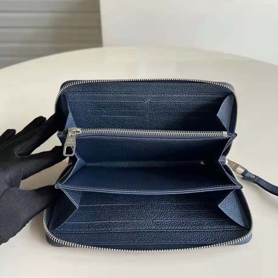 Louis Vuitton LV Unisex Zippy Wallet Navy Nacre Embossed Grained Cowhide Leather