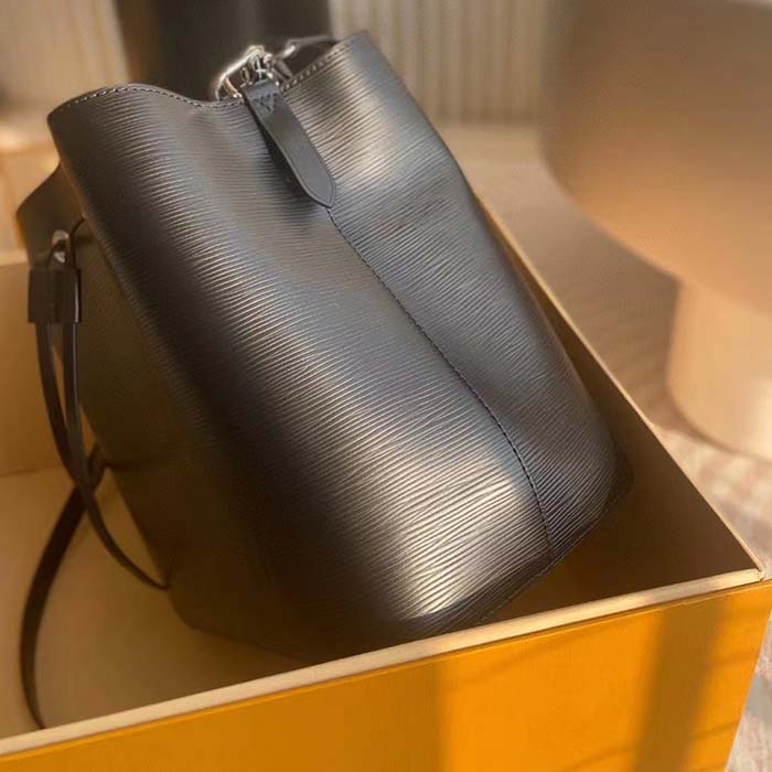 Louis Vuitton LV Women NéoNoé MM Bucket Black Epi Grained Cowhide Leather