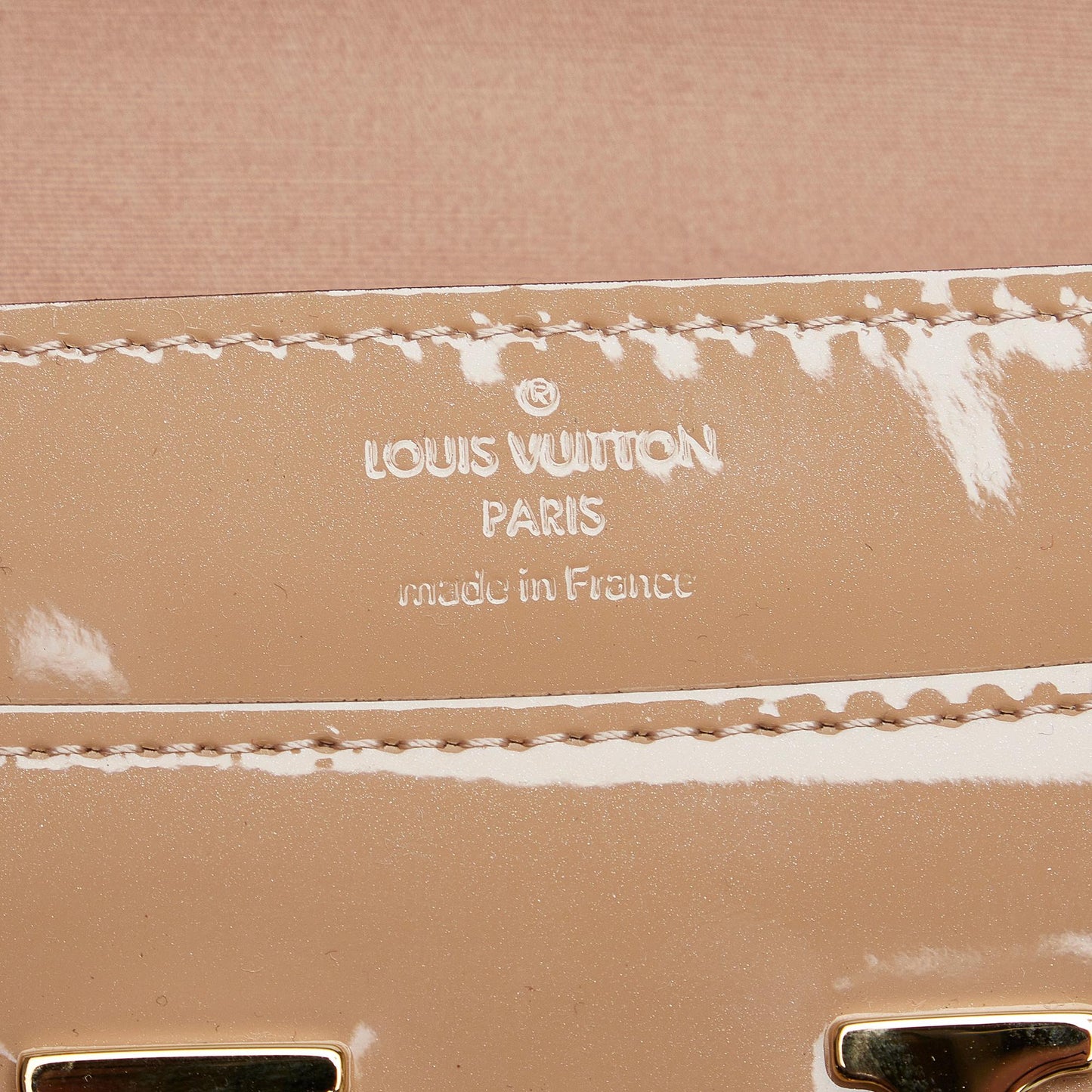 Louis Vuitton Vernis Louise (SHG-VGCbnv)