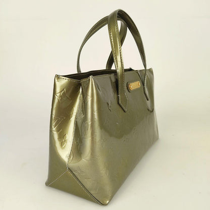 LOUIS VUITTON Wilshire patent leather handbag