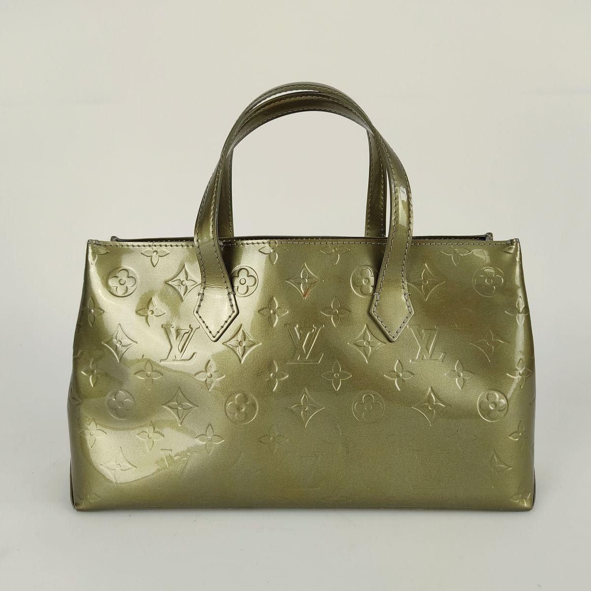 LOUIS VUITTON Wilshire patent leather handbag