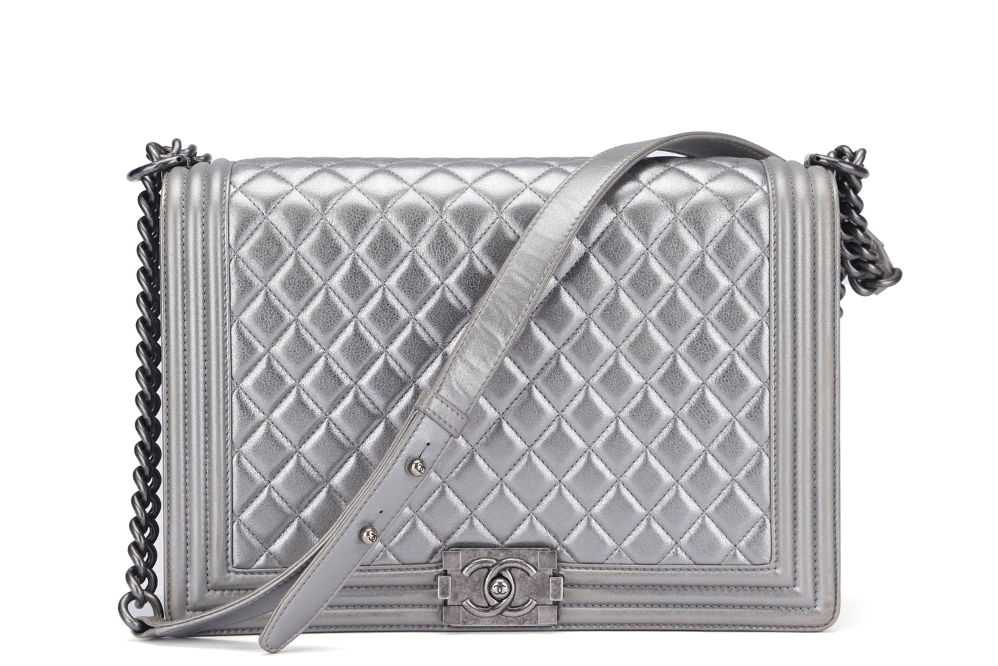 Chanel Le Boy 30cm (1973xxxx) Large Size, Metallic Silver Lambskin Ruthenium Chain, with , no Dust Cover