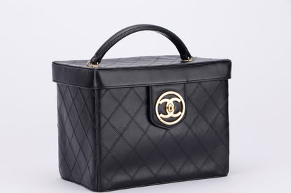 Chanel Vintage Vanity Case (259xxxx) Black Quilted Lambskin, Gold Hardware, with Strap & , no Dust Cover