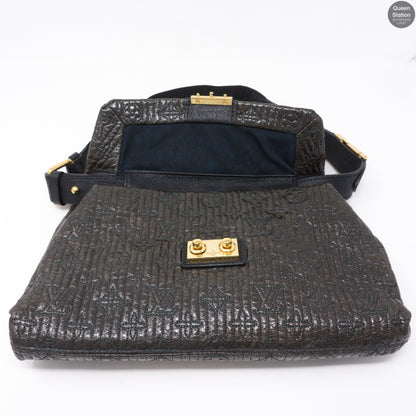 Louis-vuitton Monogram Motard Pochette Black