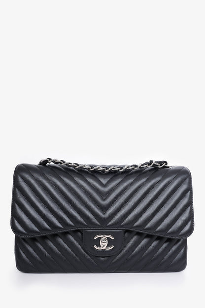 Pre-Loved Chanel™ 2016-17 Black Chevron Caviar Leather Jumbo Double Flap