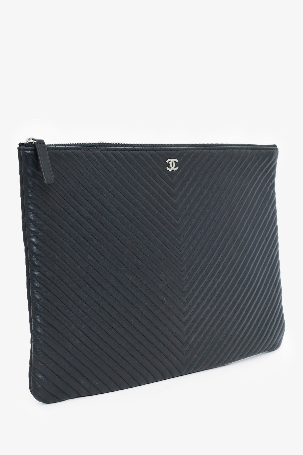 Chanel™ 2016 Black Leather Chevron Quilted O-Case