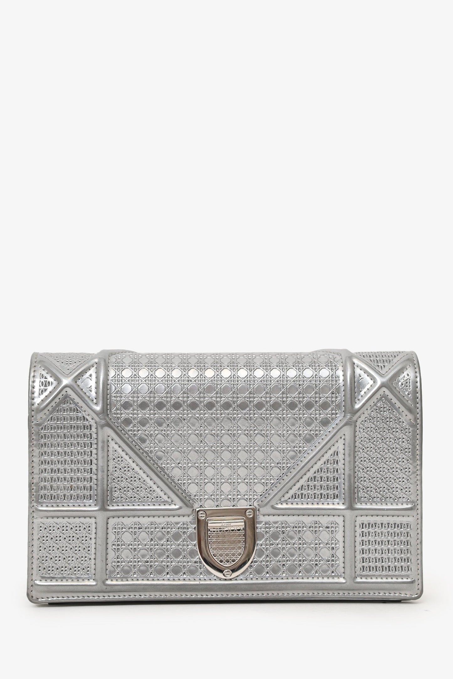 Christian Dior 2017 Silver Metallic Leather 'Diorama' Wallet on Chain