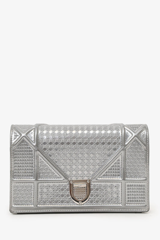 Christian Dior 2017 Silver Metallic Leather 'Diorama' Wallet on Chain