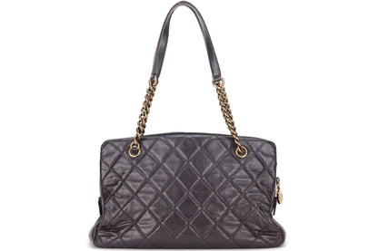 CHANEL QUILTED MATELASSE LAMBSKIN CC LOGO SHOULDER BAG (1739xxxx) GOLD HARDWARE, NO  & DUST COVER