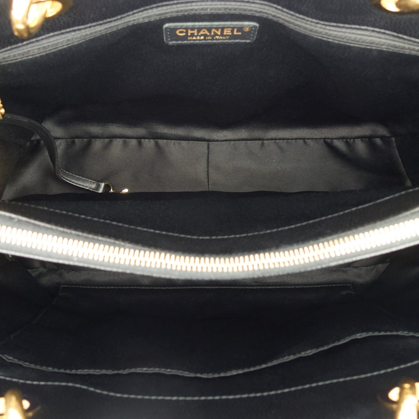 Grand Shopping Tote GST Large Caviar Leather Bag