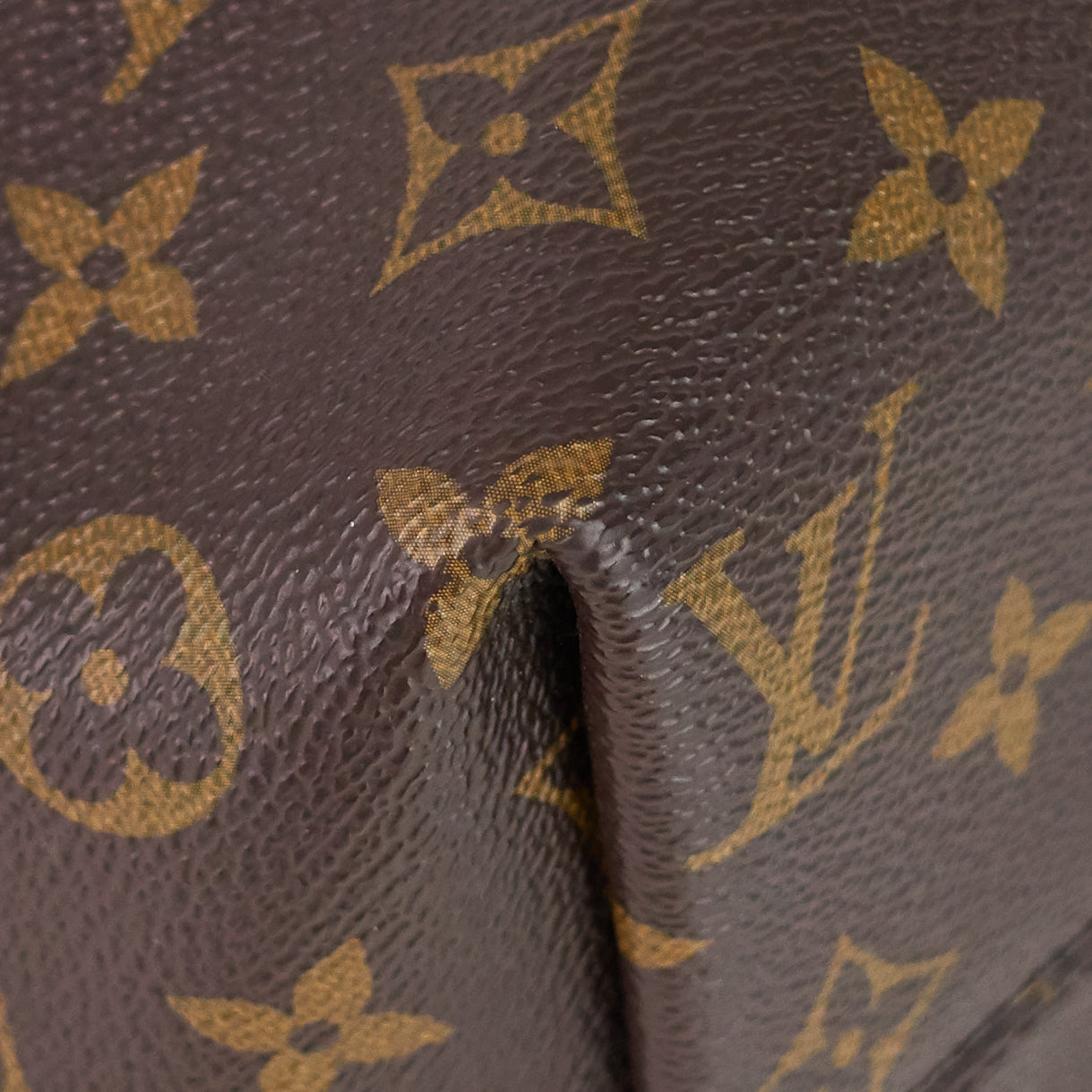 LOUIS VUITTON Turenne MM Monogram Canvas Bag