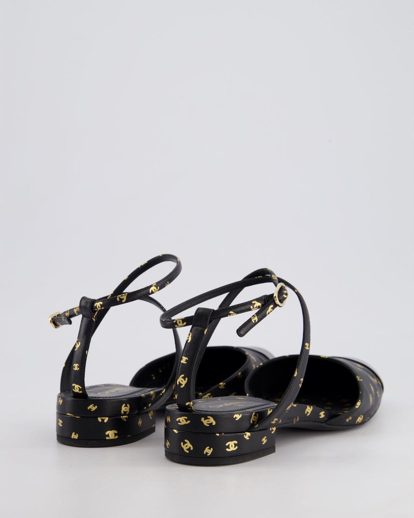 Chanel Black and Metallic Gold CC Logo Leather Flat Sandals Size EU 39.5