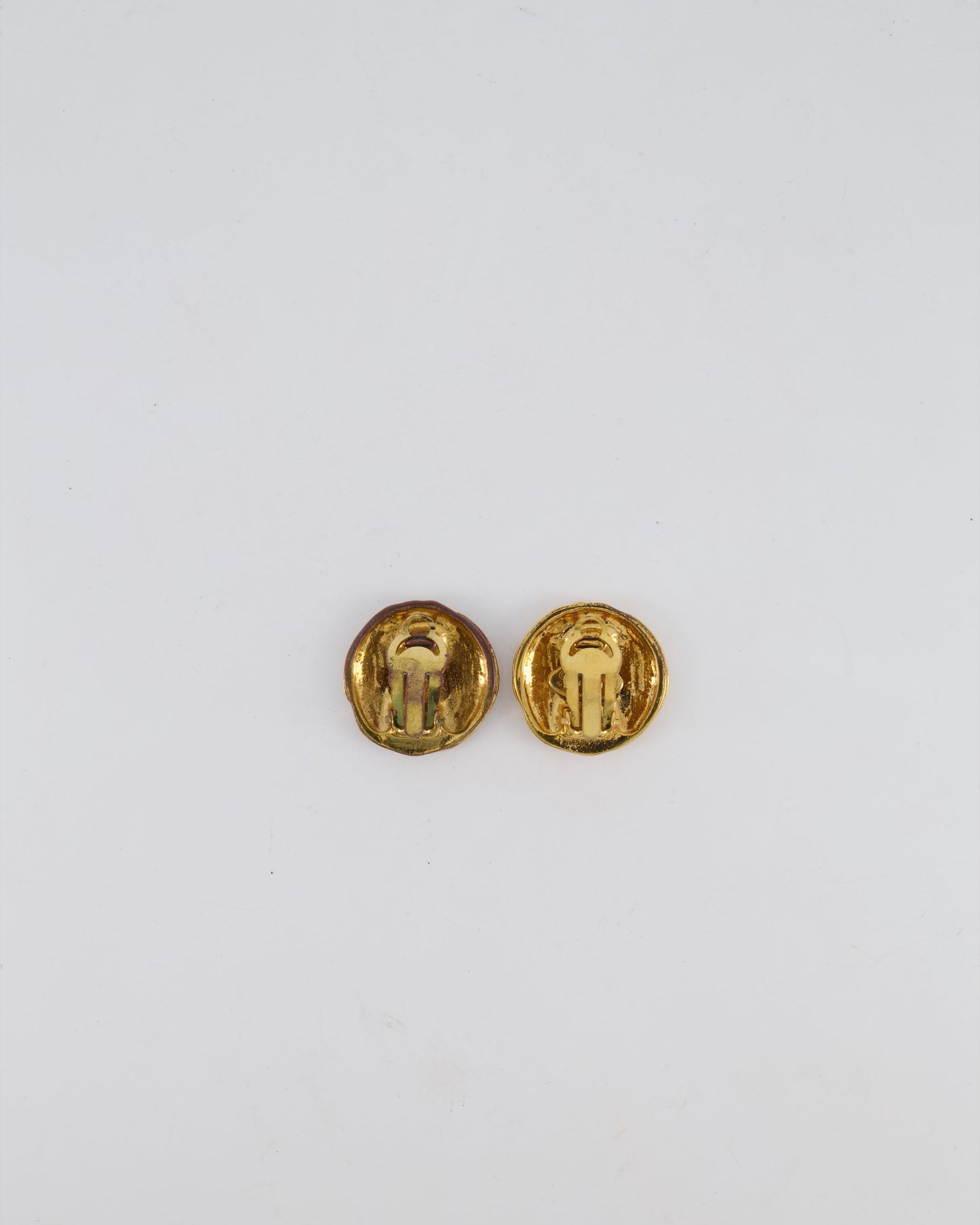 Chanel 93P Vintage Shiny Gold Round Clip-On Earrings with Gold CC Logo