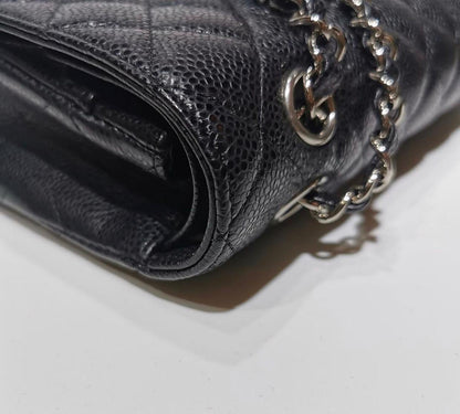 Classic Double Flap Caviar M/L in Black SHW