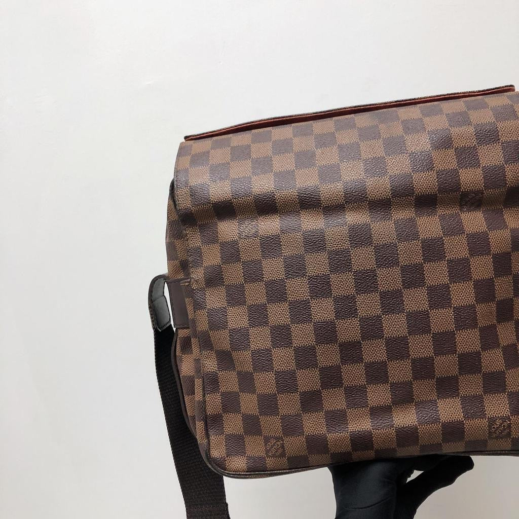 Louis-Vuitton Damier Ebene Daniel GM Messenger Bag