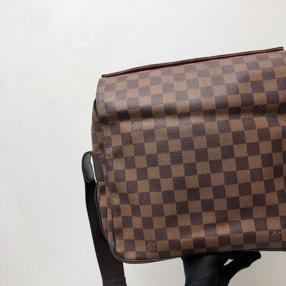 Louis-Vuitton Damier Ebene Daniel GM Messenger Bag