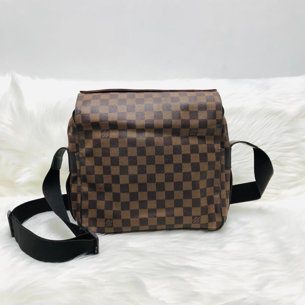 Louis-Vuitton Damier Ebene Daniel GM Messenger Bag