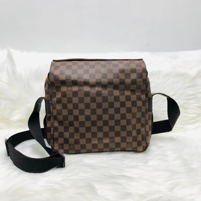 Louis-Vuitton Damier Ebene Daniel GM Messenger Bag