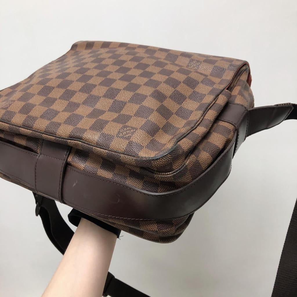 Louis-Vuitton Damier Ebene Daniel GM Messenger Bag