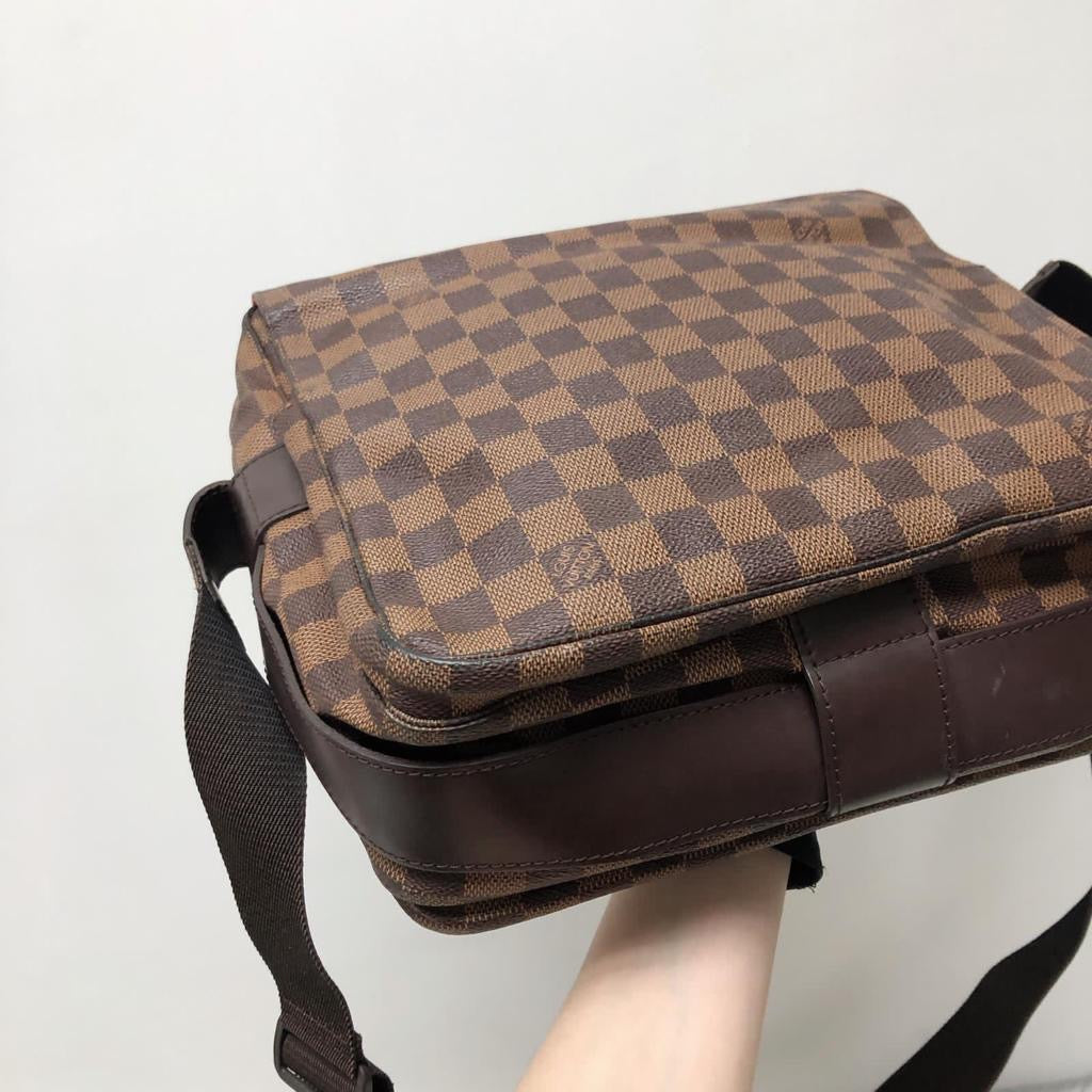 Louis-Vuitton Damier Ebene Daniel GM Messenger Bag