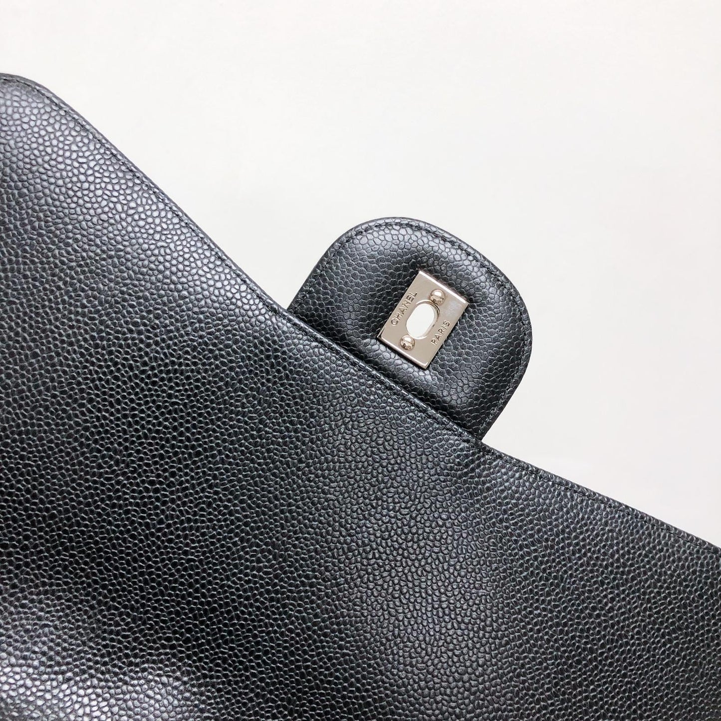 Single Flap Classic Jumbo in Black Caviar with SHW