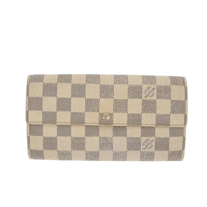 LOUIS VUITTON Wallet in White Canvas