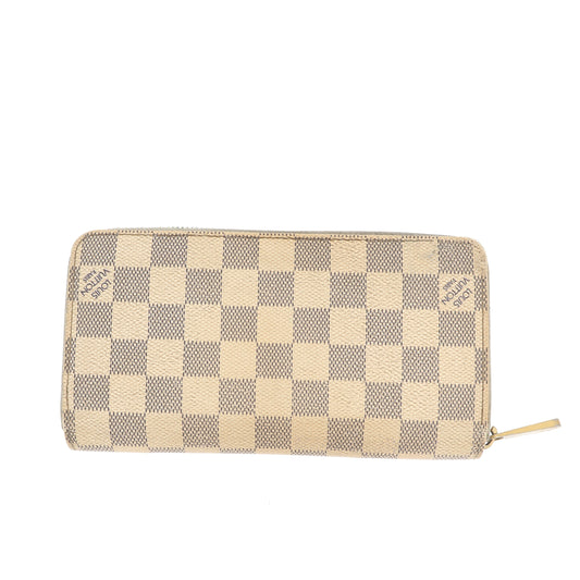 LOUIS VUITTON Wallet in White Canvas