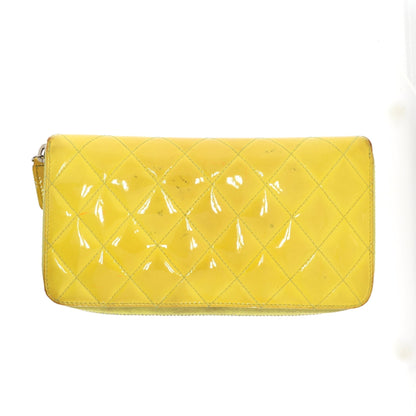 CHANEL Wallet in Yellow Patent