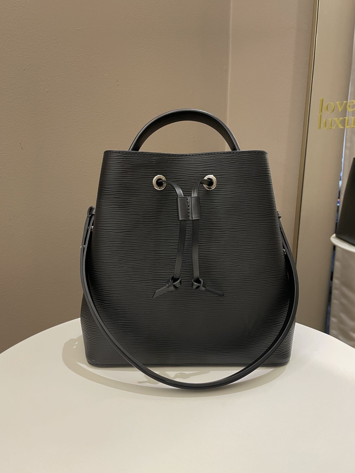 Louis Vuitton Neonoe MM Black Epi