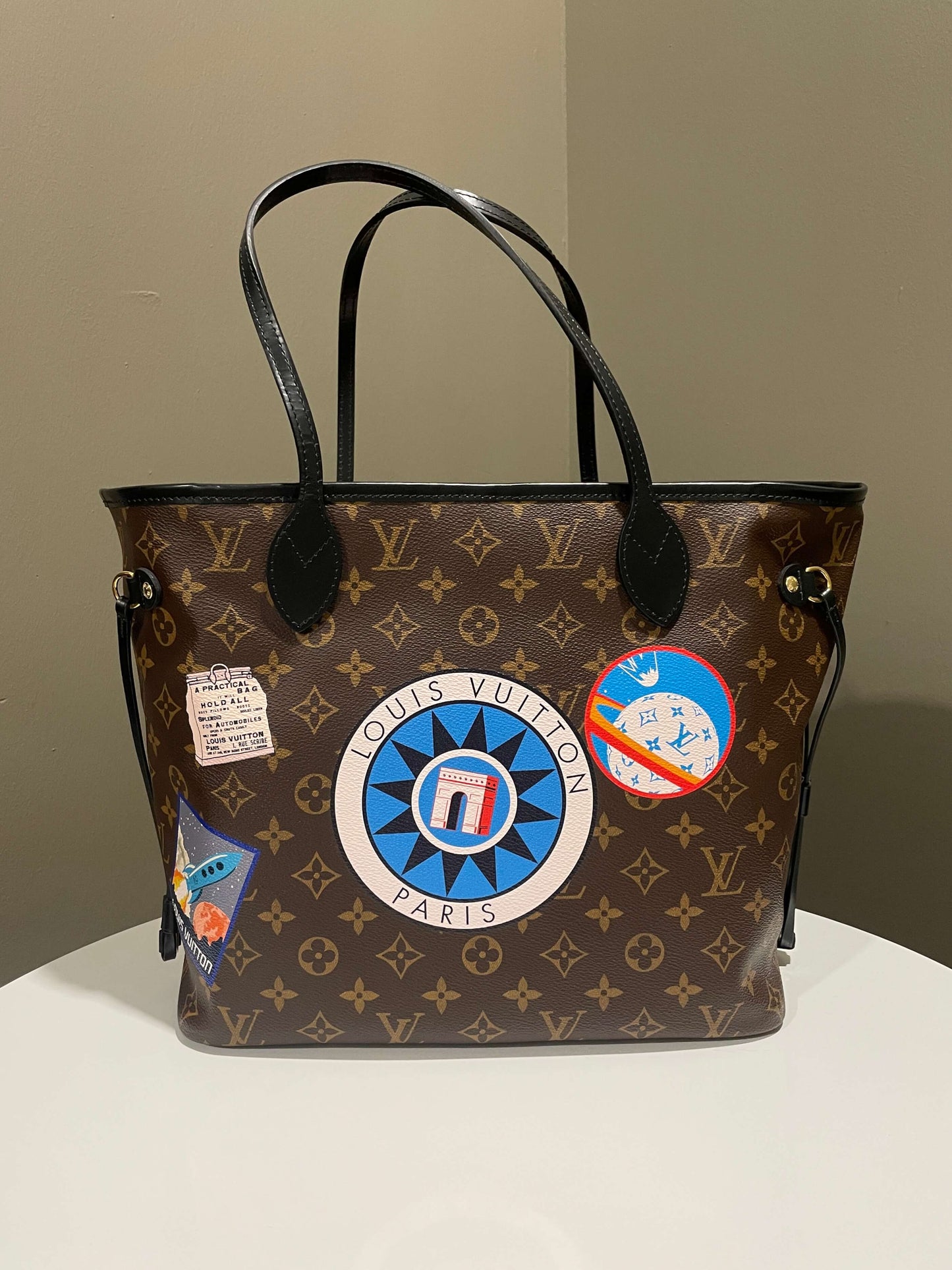 Louis Vuitton Monogram Neverfull MM World Tour Monogram
