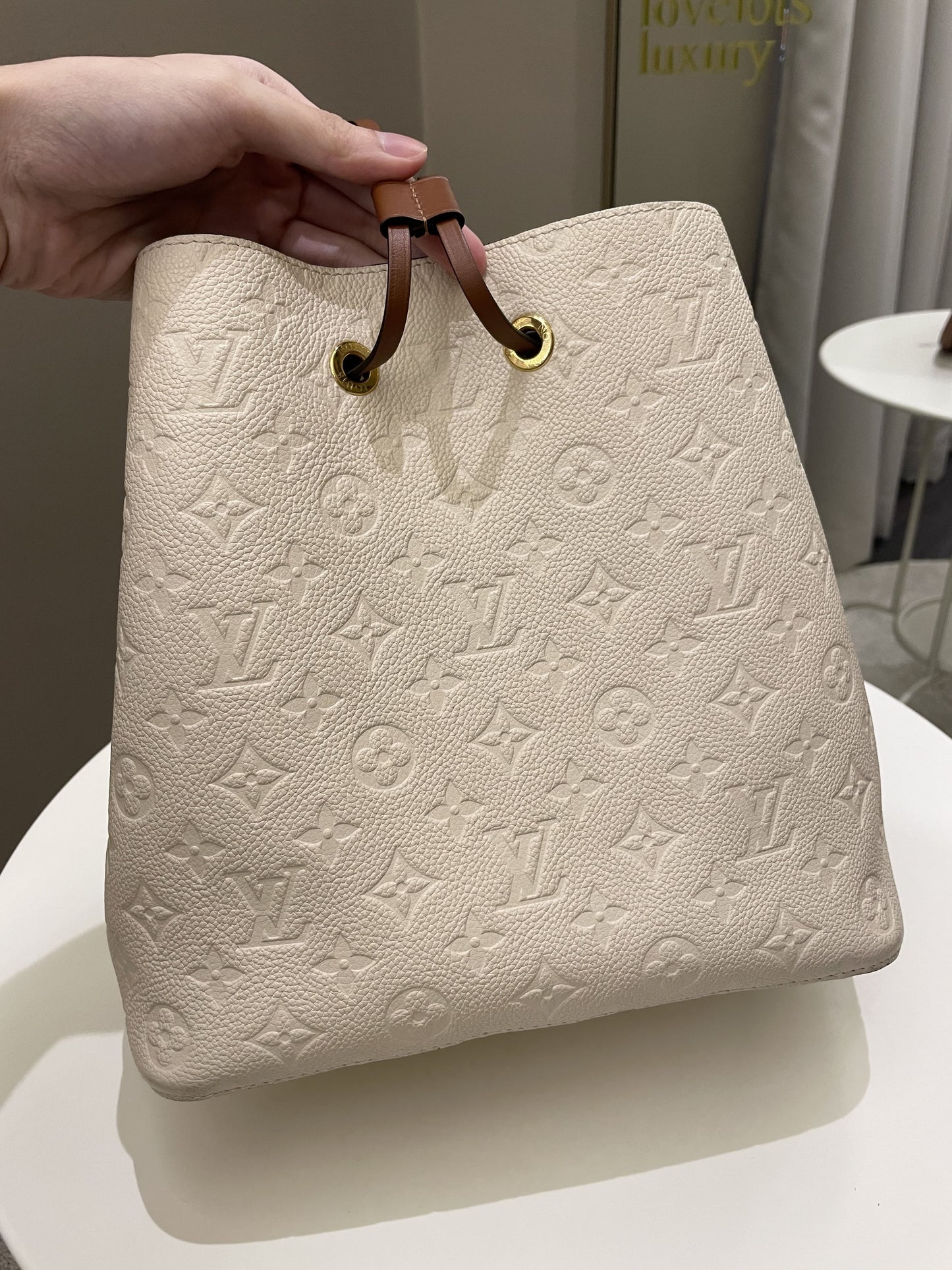 Louis Vuitton Neonoe MM Cream Monogram Empreinte