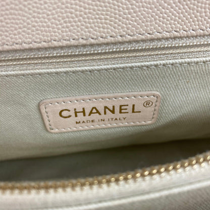 CHANEL Medium Chevron Coco Handle Bag