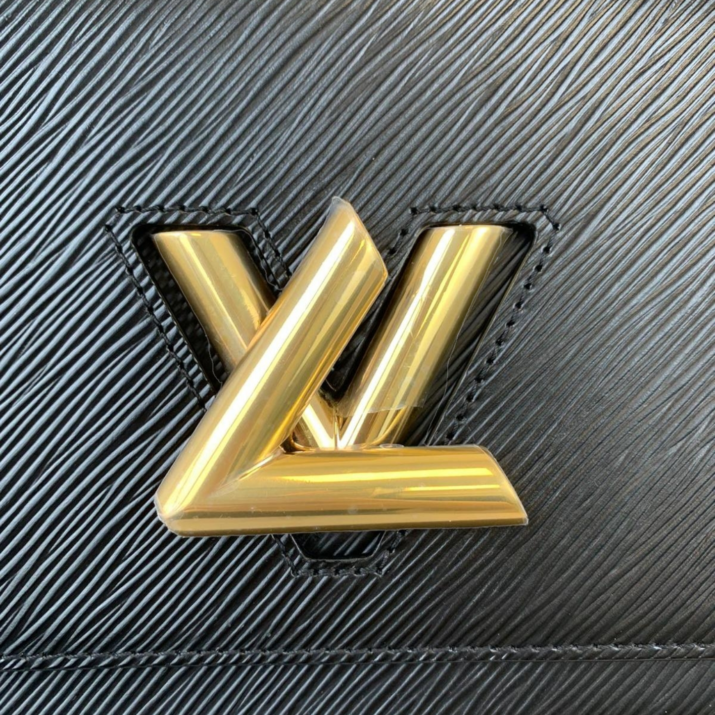 Louis-Vuitton MM Epi Twist Leather Black GHW