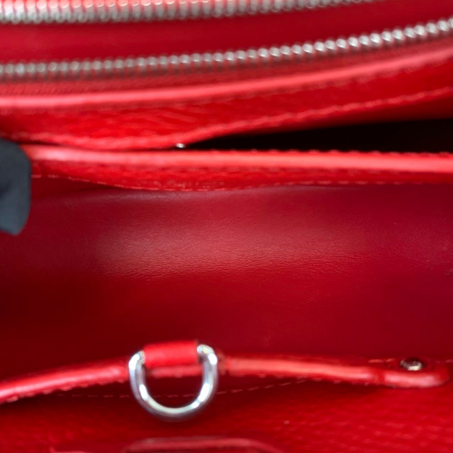 Louis-Vuitton Capucines BB Red Taurillon Leather
