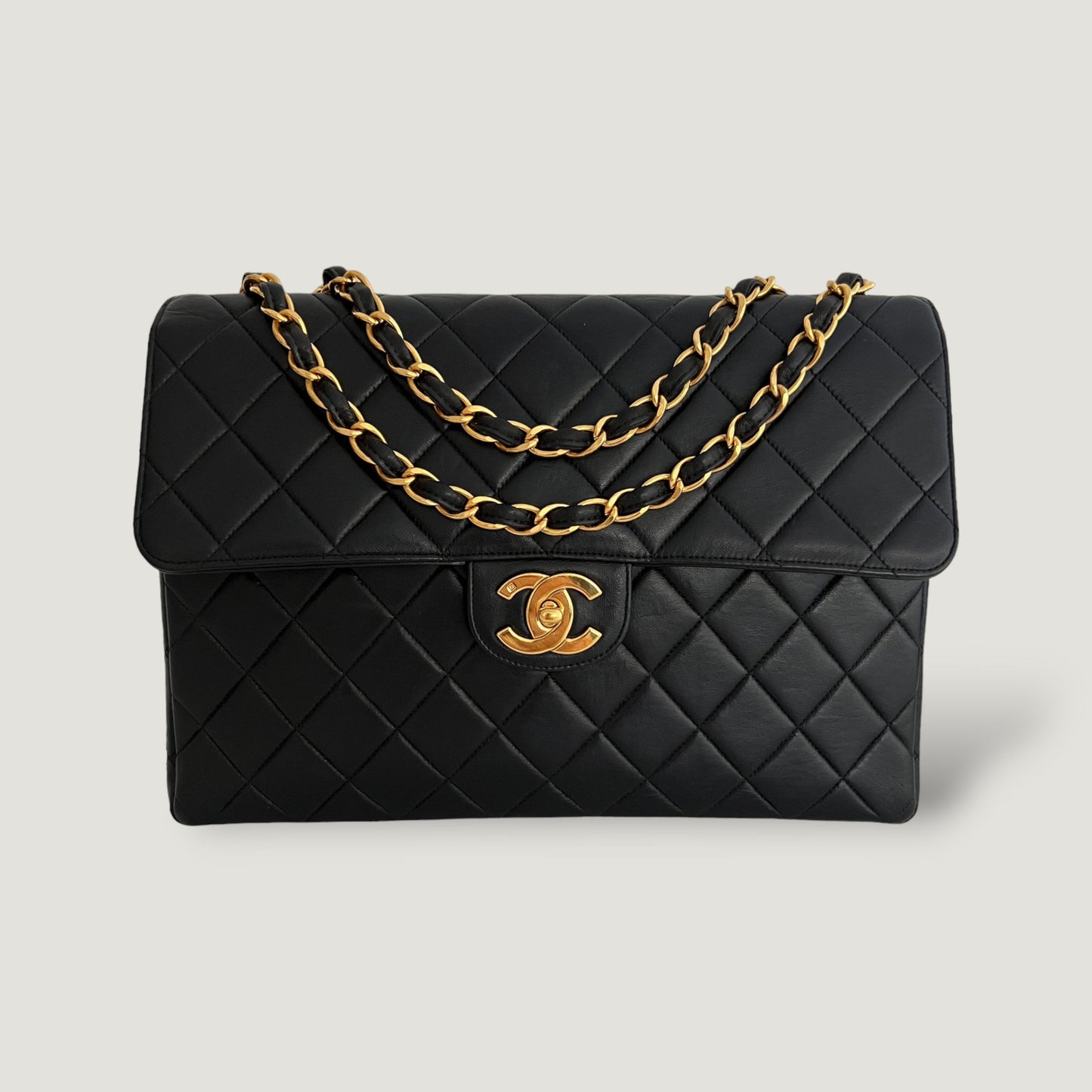 CHANEL CLASSIC JUMBO BAG