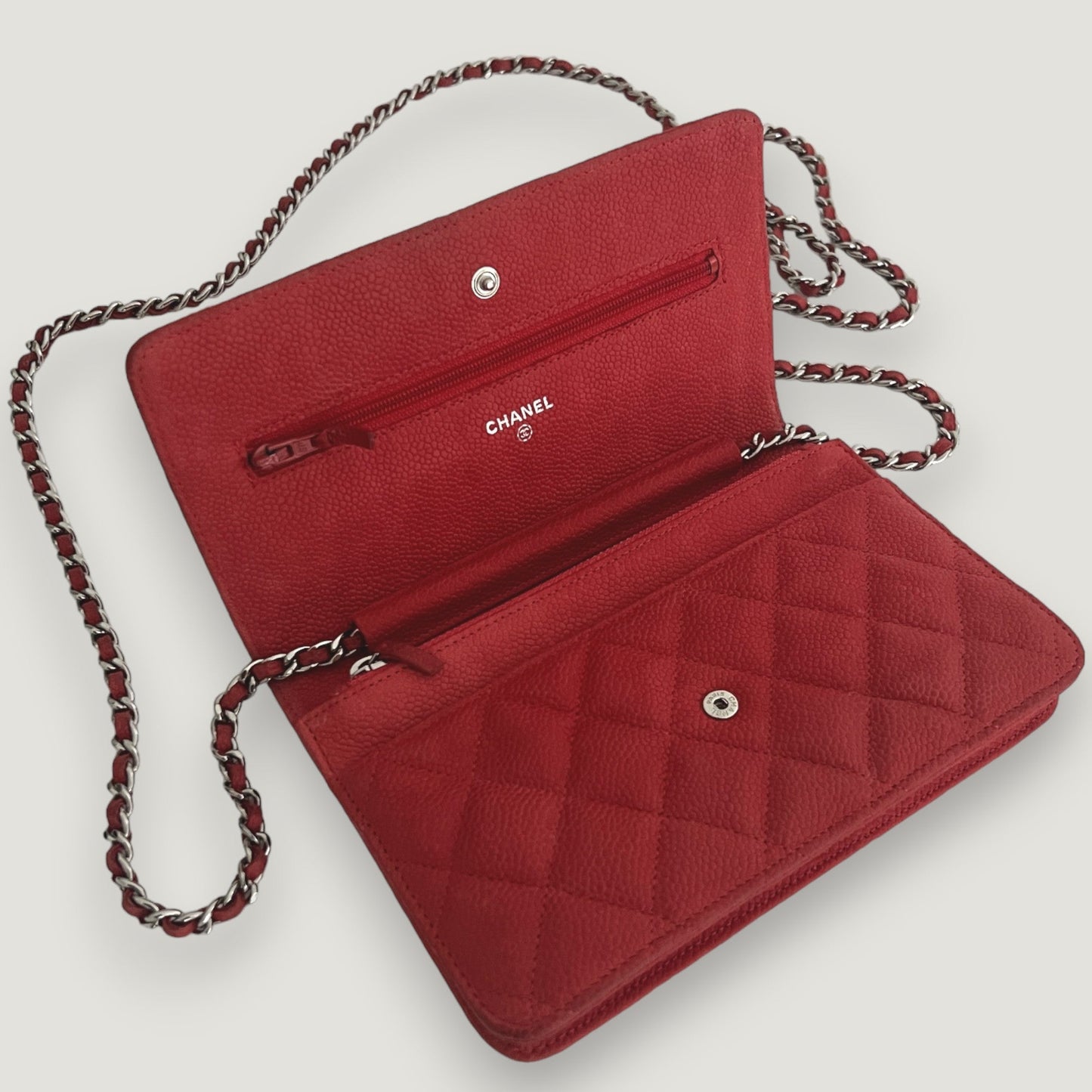 CHANEL WALLET ON CHAIN