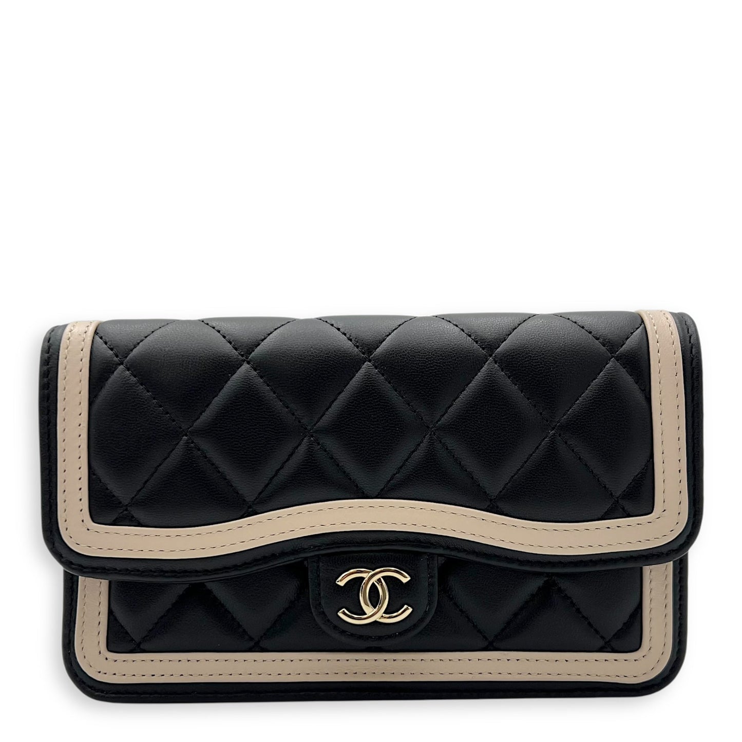 Phone Wallet On Chain Black in Lambskin, Silver hardware