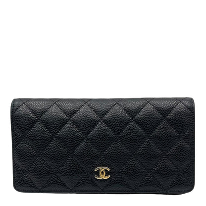 Classic Wallet Black in Caviar Leather, Gold hardware