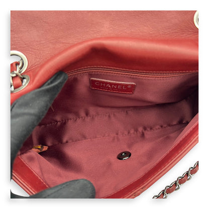 Classic Diamond Stitch Quilted Red Shoulder Bag in Calfskin, Ruthenium hardware