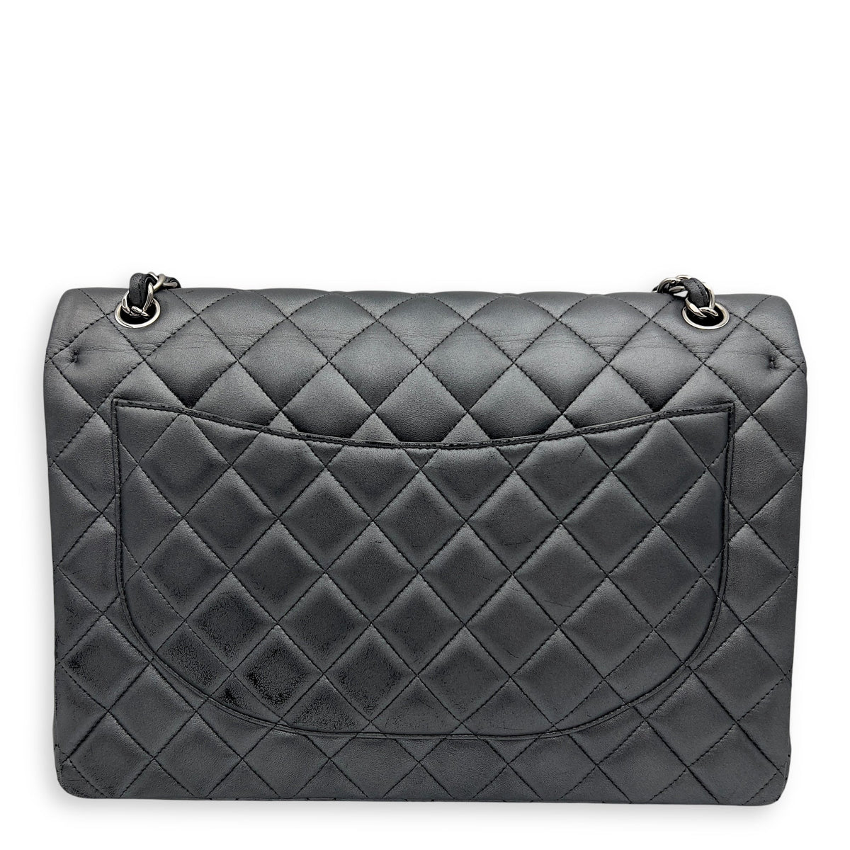 Classic Shoulder Bag Maxi Silver in Lambskin, Silver hardware