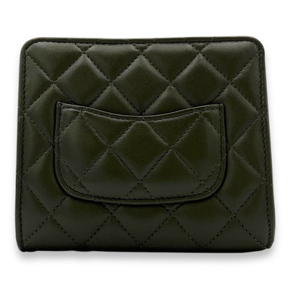 CC  Wallet Crossbody Bag Green in Lambskin, Gold hardware