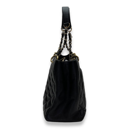 GST Large Black Shoulder Bag in Caviar Leather, Gold hardware