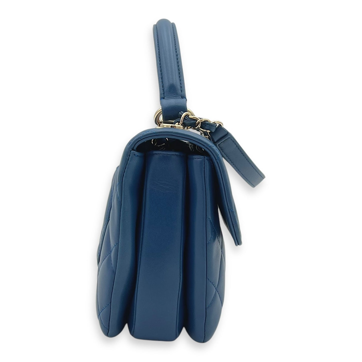 Trendy CC Top Handle Bag Blue in Lambskin, Gold hardware