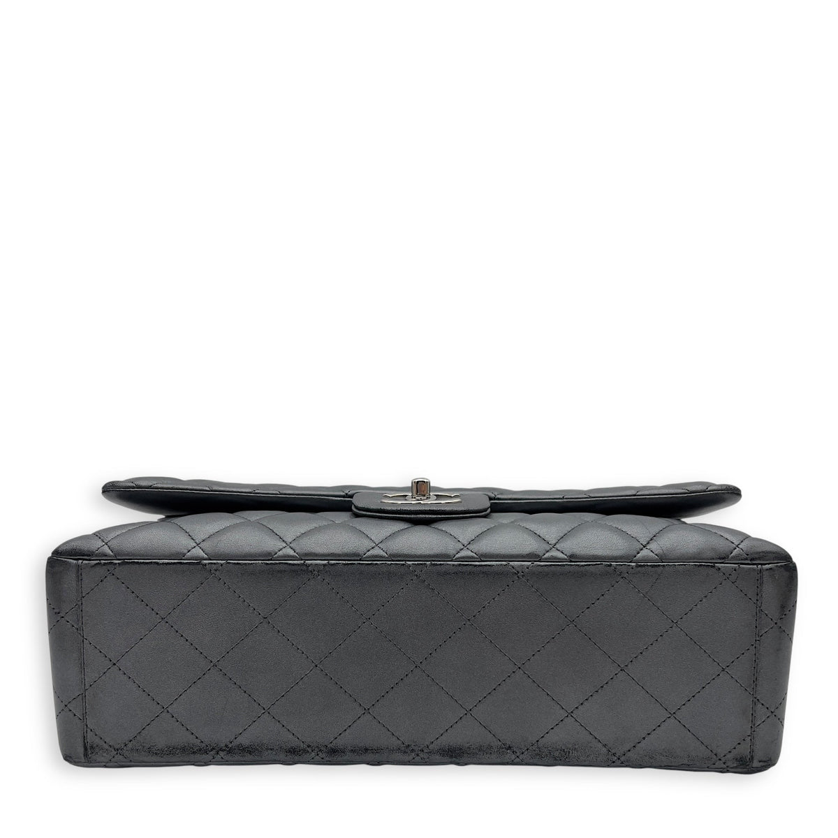 Classic Shoulder Bag Maxi Silver in Lambskin, Silver hardware