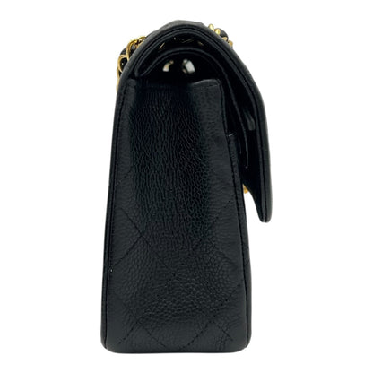 Classic Shoulder Bag Black in Caviar Leather, Gold hardware