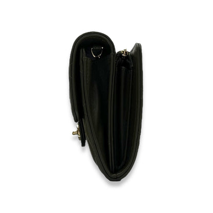 CC  Wallet Crossbody Bag Green in Lambskin, Gold hardware