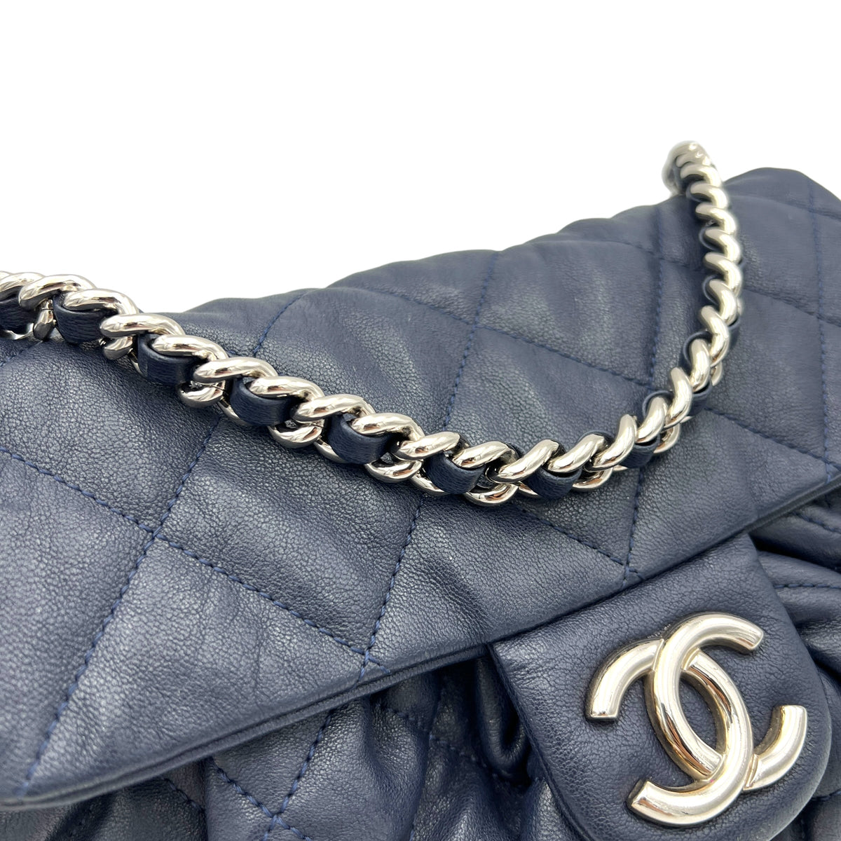 Chain Around Crossbody Bag Navy in Lambskin, Silver hardware