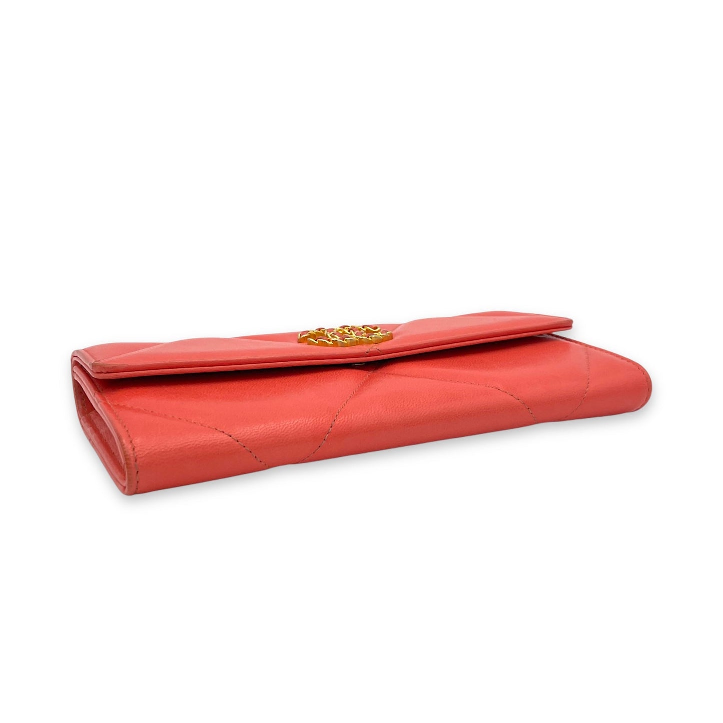 C19 Wallet Coral in Goat Leather, Gold hardware