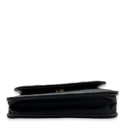 Pearl Crush Wallet On Chain Black in Lambskin, Gold hardware