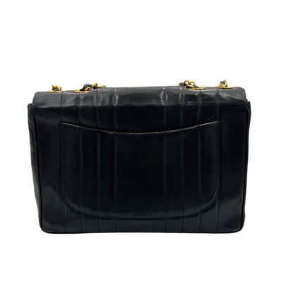 Vintage Flap Shoulder Bag Black in Lambskin, Gold hardware